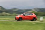 Peugeot 208 3-Door 2015 года